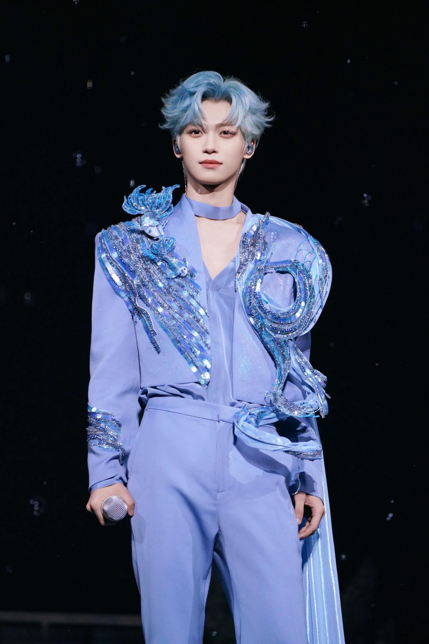 Mỹ nam đẹp như ti&ecirc;n tử x&eacute; truyện bước ra, chẳng tr&aacute;ch mới nổi tiếng m&agrave; đ&atilde; hot cỡ n&agrave;y!- Ảnh 1.