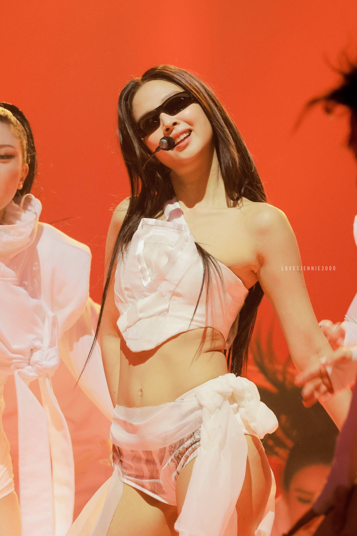 Chiếc quần phản cảm của Jennie- Ảnh 4.