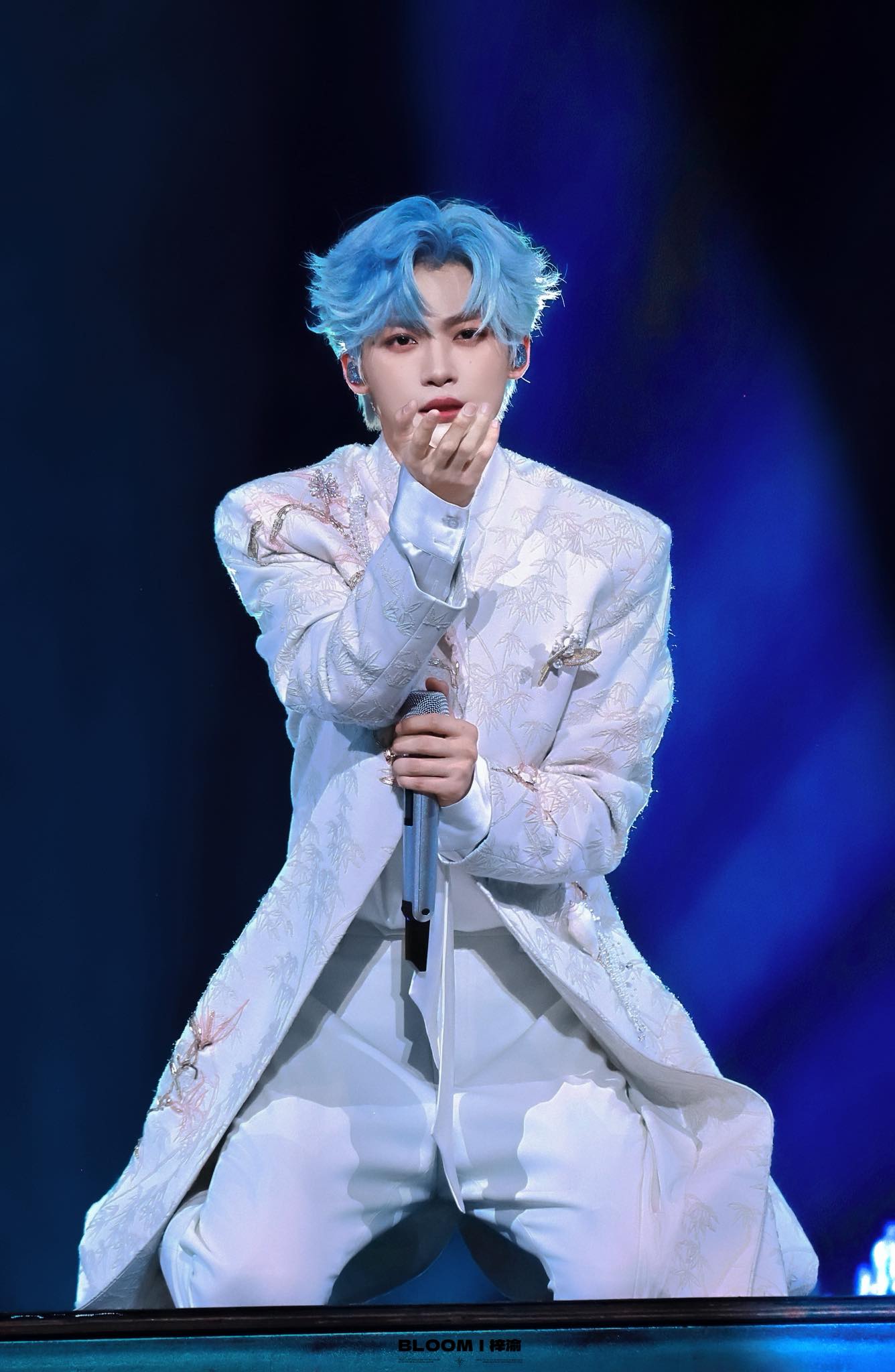 Mỹ nam đẹp như ti&ecirc;n tử x&eacute; truyện bước ra, chẳng tr&aacute;ch mới nổi tiếng m&agrave; đ&atilde; hot cỡ n&agrave;y!- Ảnh 2.