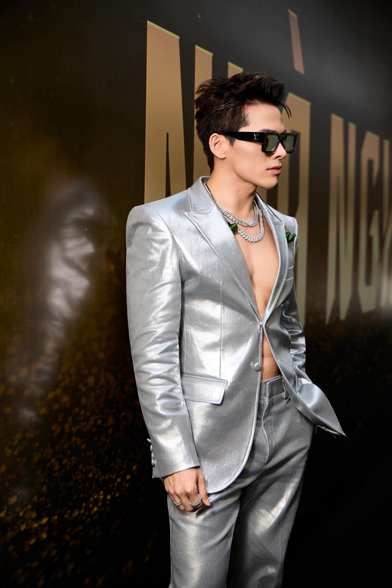 Anh Trai bị tố &ldquo;sao y&rdquo; nam thần hot nhất Kpop: Từ trang phục, vũ đạo đến thần th&aacute;i kh&ocirc;ng thiếu thứ g&igrave;- Ảnh 10.