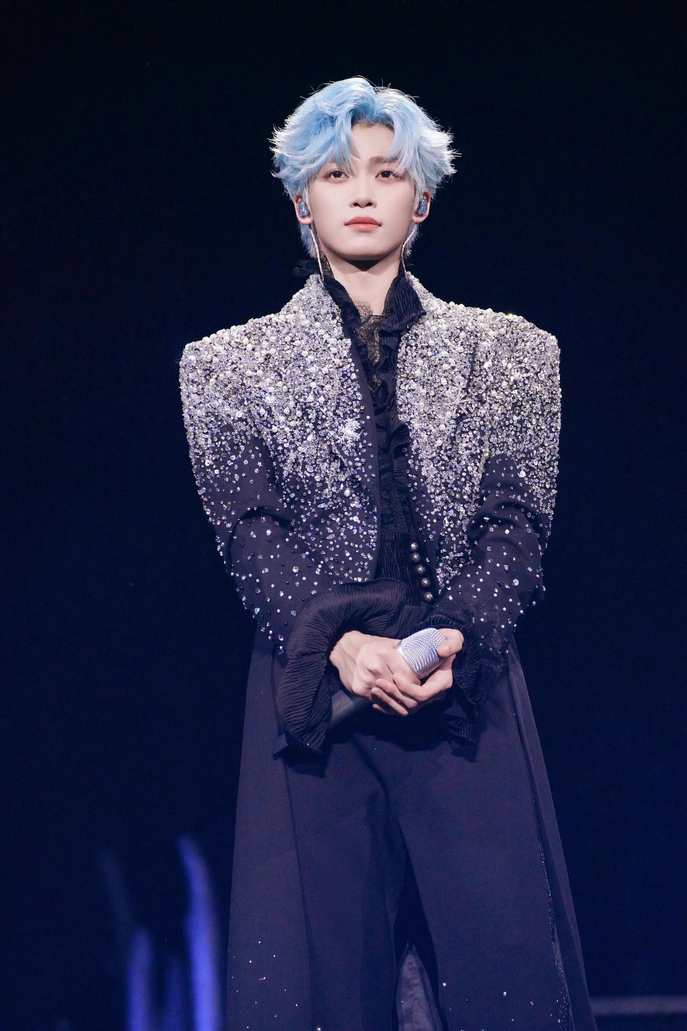 Mỹ nam đẹp như ti&ecirc;n tử x&eacute; truyện bước ra, chẳng tr&aacute;ch mới nổi tiếng m&agrave; đ&atilde; hot cỡ n&agrave;y!- Ảnh 4.