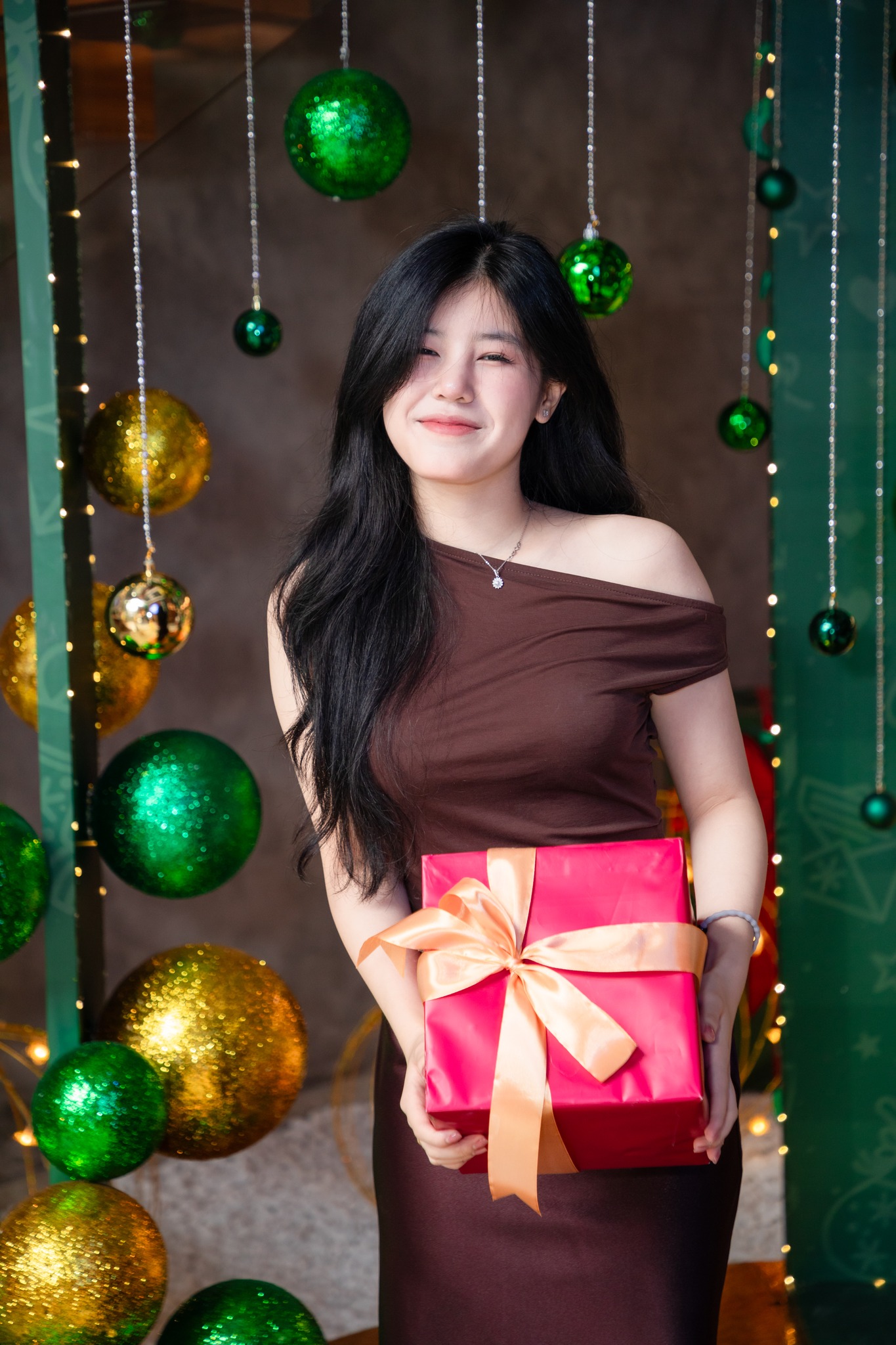 QU&Aacute; XỊN: 1 trường ở TP.HCM mở qu&aacute;n c&agrave; ph&ecirc; như resort trong khu&ocirc;n vi&ecirc;n, sinh vi&ecirc;n đi v&agrave;i bước l&agrave; c&oacute; chỗ ngồi học cực chill- Ảnh 12.