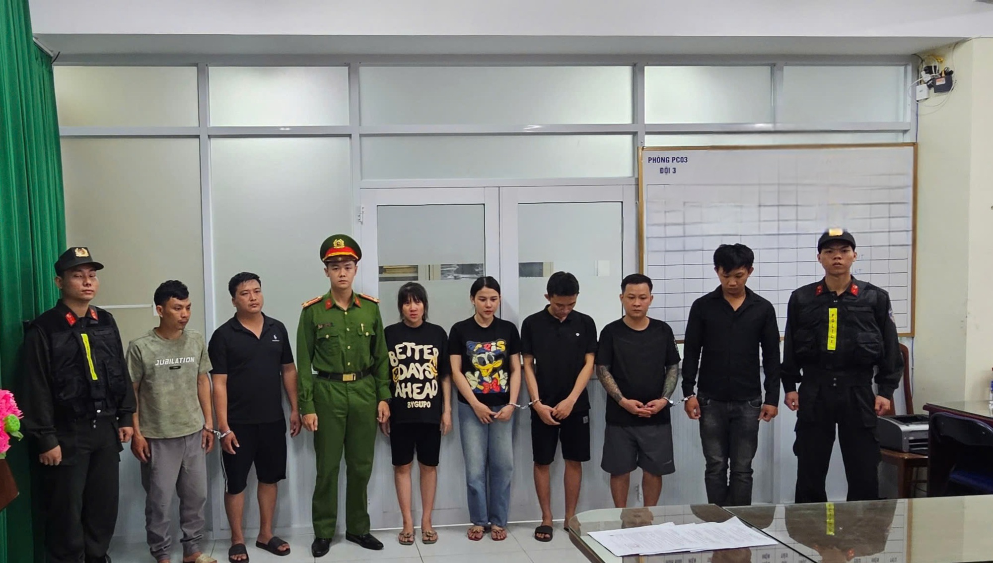 C&ocirc;ng an TPHCM bắt "Được Đất Bắc"- Ảnh 2.