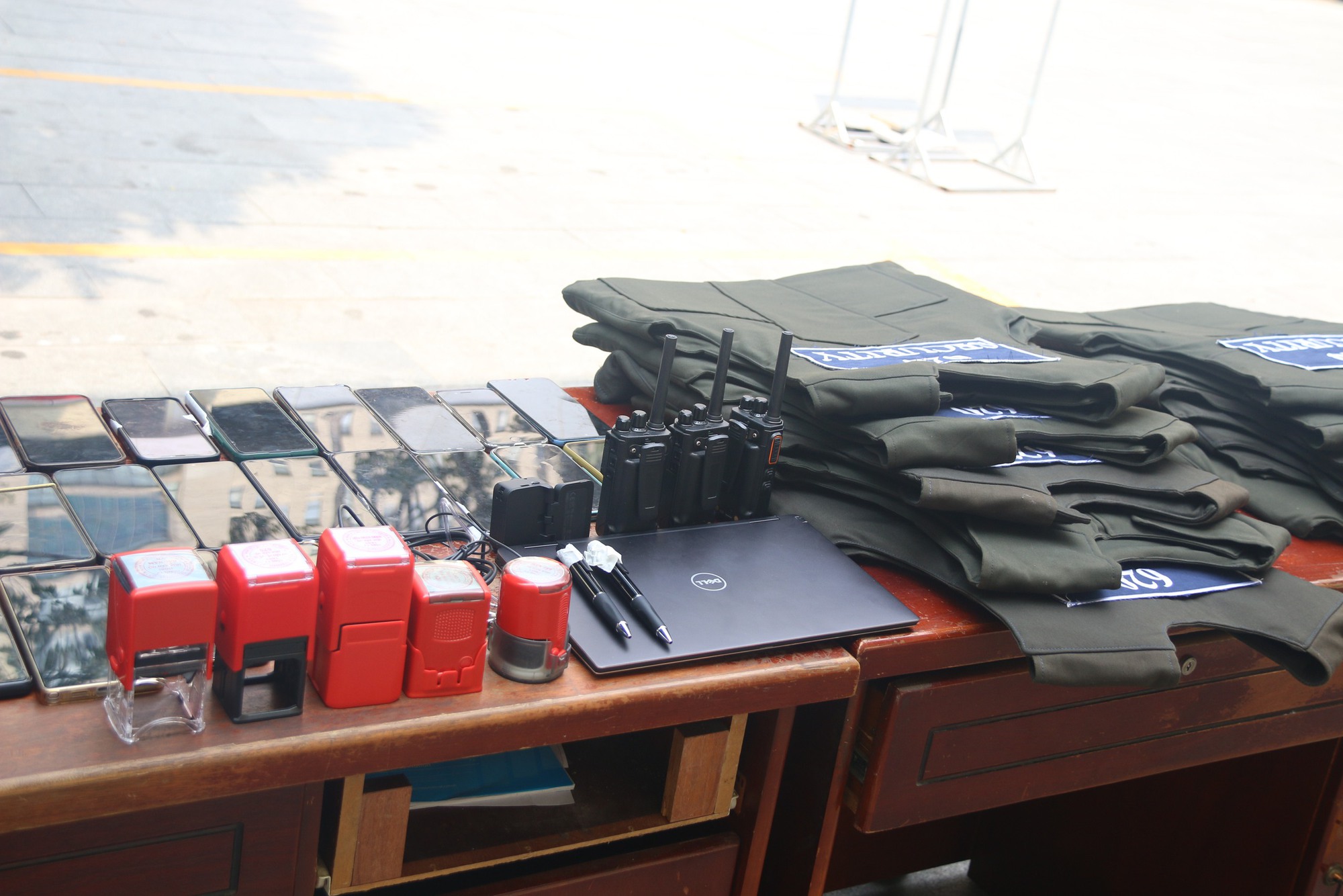 C&ocirc;ng an TPHCM bắt "Được Đất Bắc"- Ảnh 8.