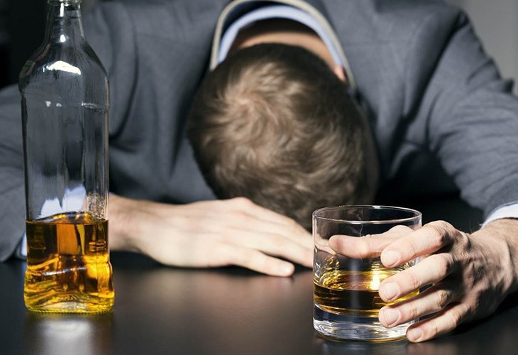 Một người tử vong sau bữa rượu tại Hải Ph&ograve;ng, nghi ngộ độc methanol