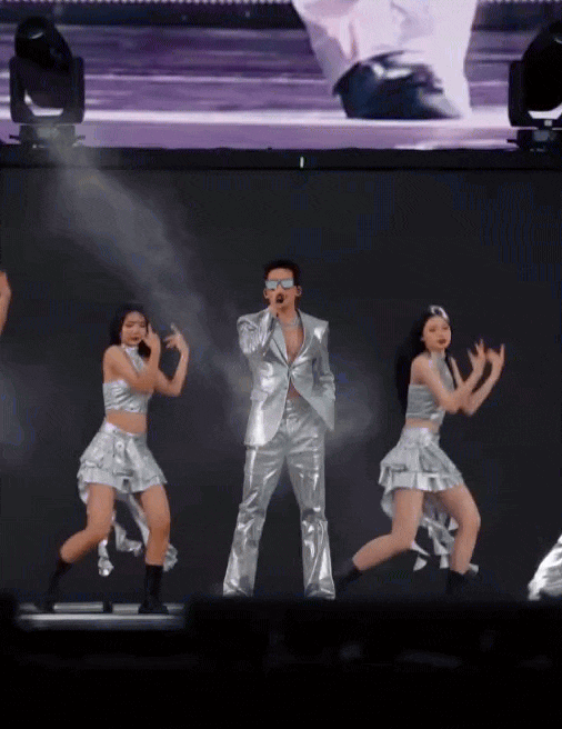 Anh Trai bị tố &ldquo;sao y&rdquo; nam thần hot nhất Kpop: Từ trang phục, vũ đạo đến thần th&aacute;i kh&ocirc;ng thiếu thứ g&igrave;- Ảnh 1.