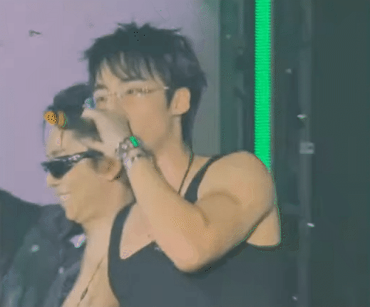 Nam thần Vbiz b&aacute;n v&eacute; fanmeeting ế ẩm, đến mức phải để mẹ giải cứu?- Ảnh 5.