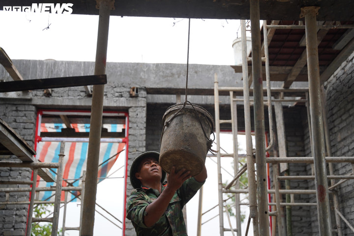 &lsquo;Chiến dịch Quang Trung&rsquo; x&acirc;y nh&agrave; thần tốc: &lsquo;Bộ đội l&agrave;m nh&agrave; nhanh m&agrave; đẹp lắm&rsquo;- Ảnh 6.
