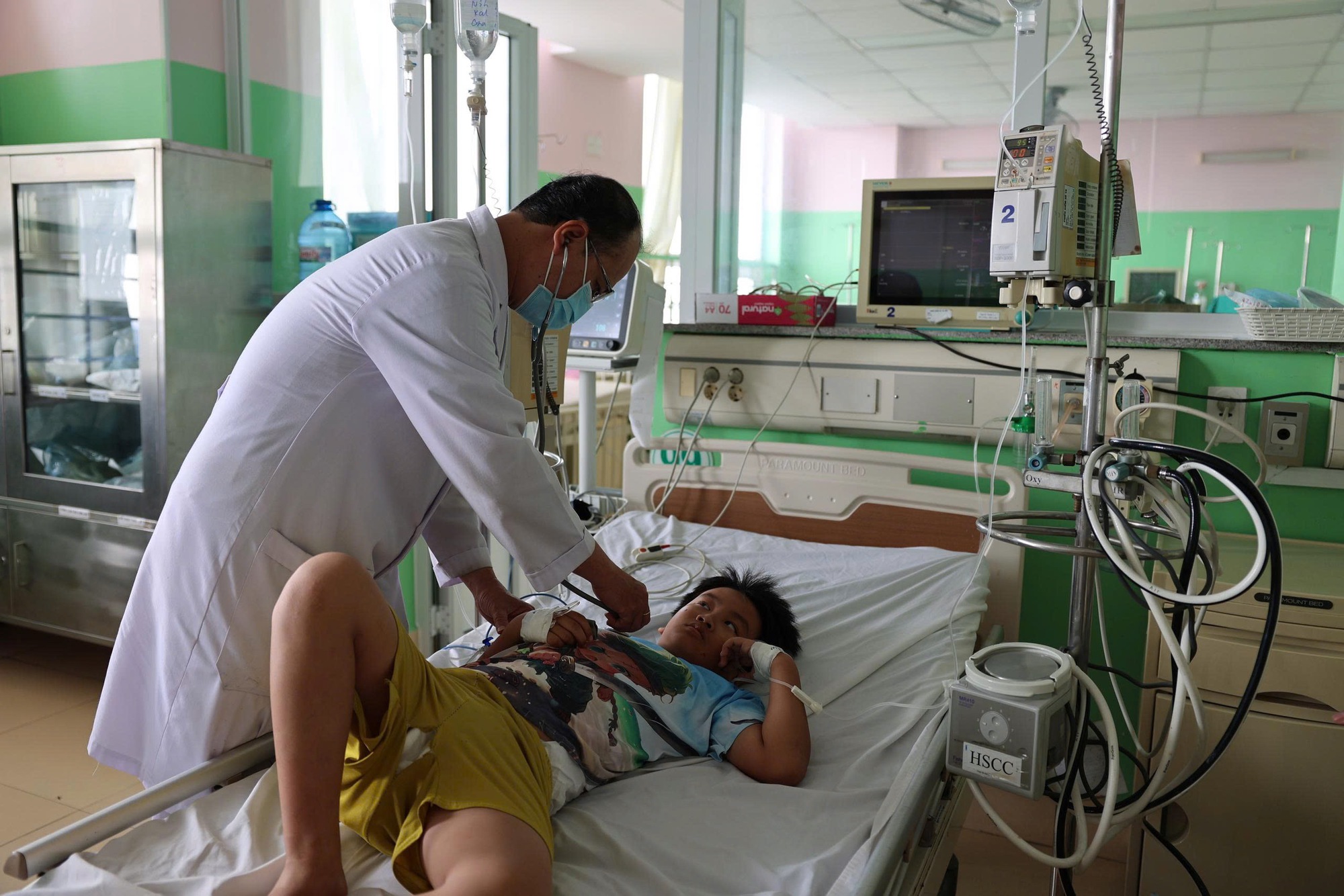 Diễn biến mới vụ h&agrave;ng chục người ở TPHCM vừa phải nhập viện, lại nghi do b&aacute;nh m&igrave;- Ảnh 1.