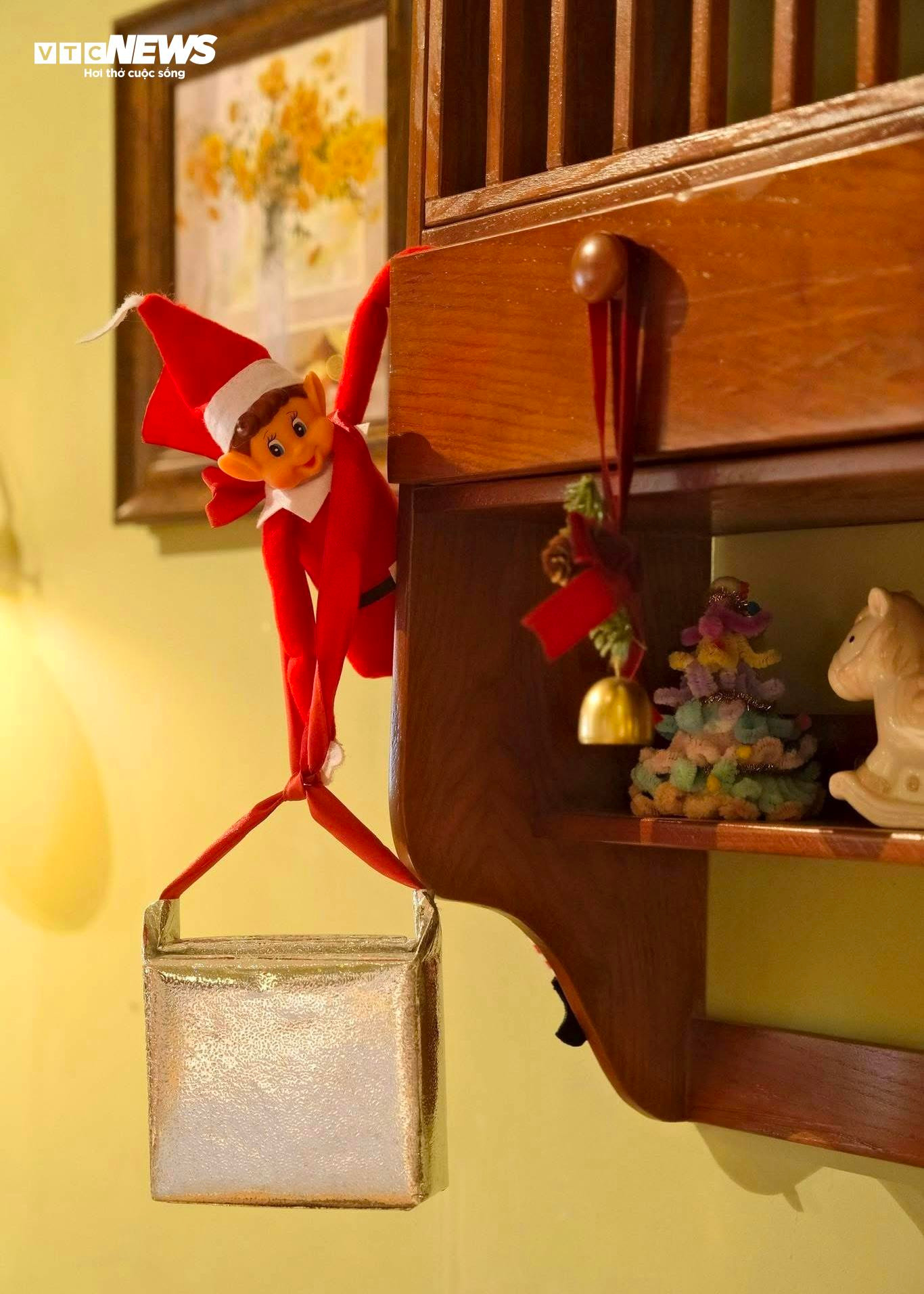 H&agrave;ng qu&aacute;n ở TP.HCM rực rỡ kh&ocirc;ng kh&iacute; Gi&aacute;ng sinh, giới trẻ đua nhau check-in- Ảnh 12.