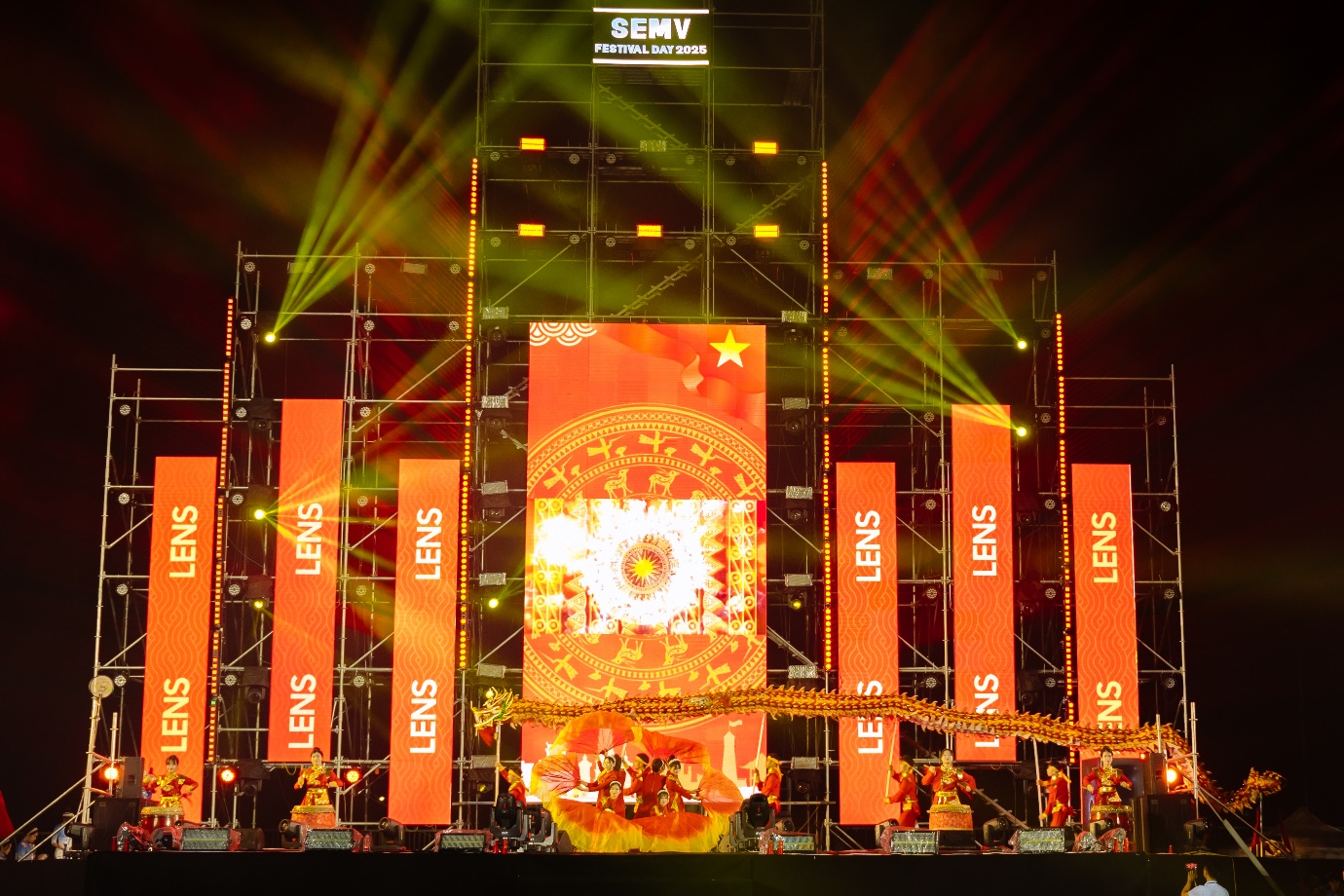 Festival 2025: Ng&agrave;y hội si&ecirc;u lớn của gia đ&igrave;nh SEMV - ch&aacute;y hết m&igrave;nh!- Ảnh 2.