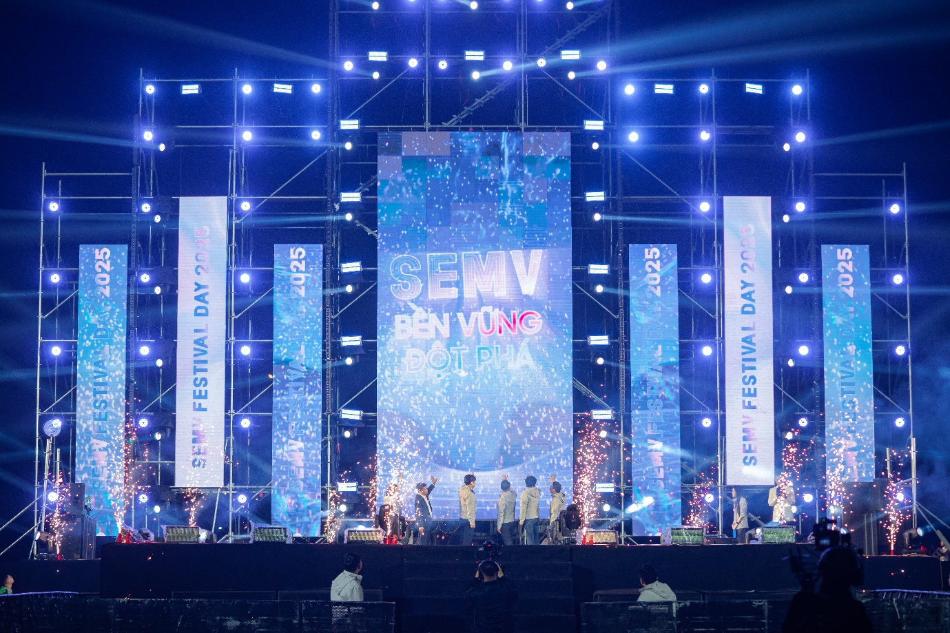 Festival 2025: Ng&agrave;y hội si&ecirc;u lớn của gia đ&igrave;nh SEMV - ch&aacute;y hết m&igrave;nh!- Ảnh 3.