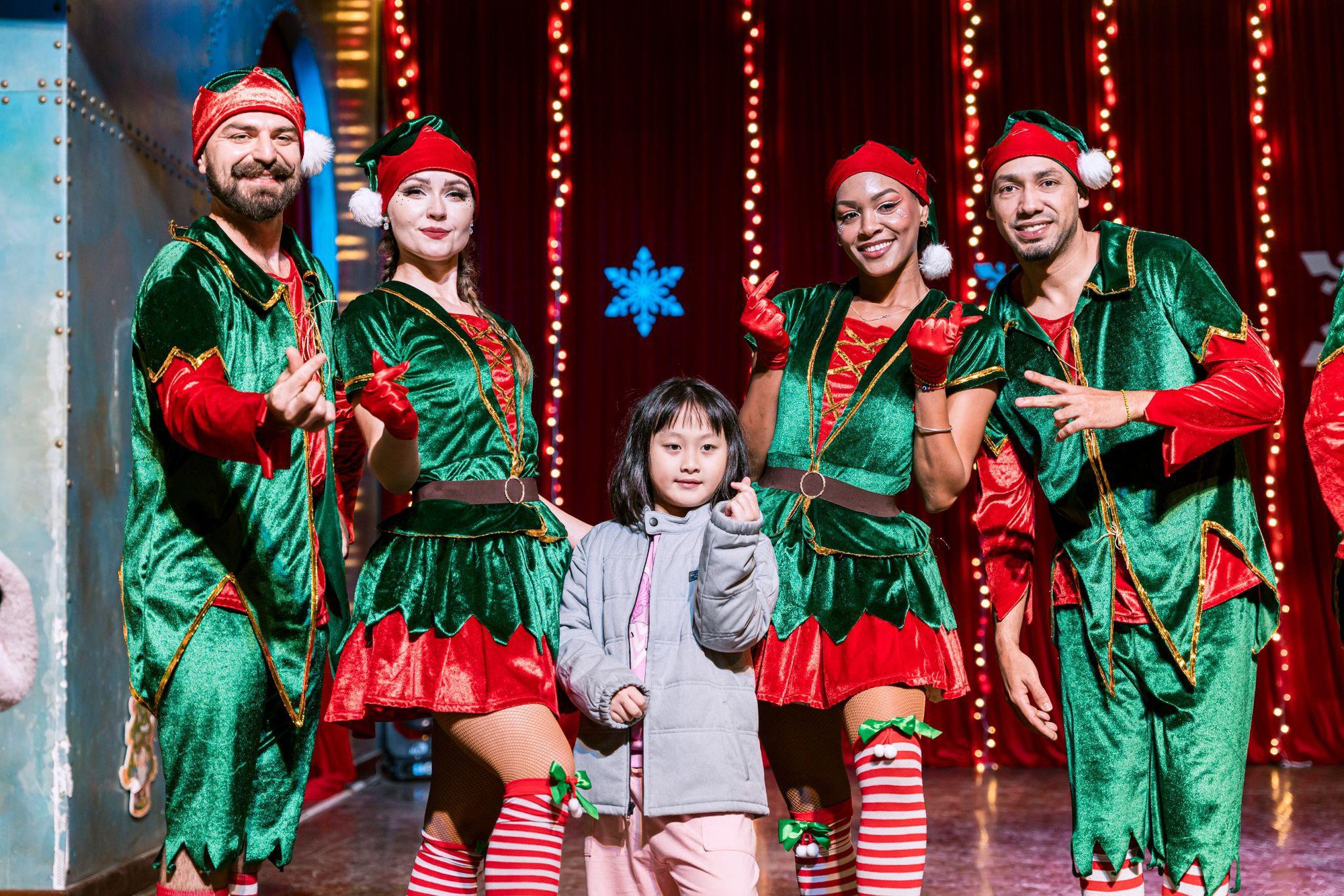 Sun World Ba Na Hills rực rỡ sắc m&agrave;u với Gi&aacute;ng sinh cổ t&iacute;ch- Ảnh 5.