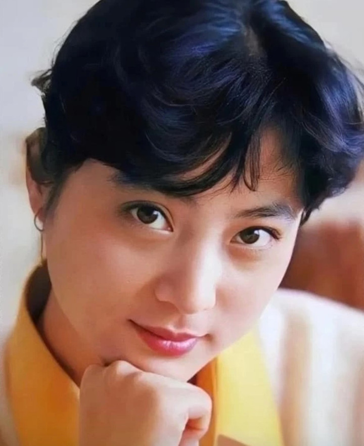 Mỹ nhân đẹp nhất Tây Du Ký: Lận đận hôn nhân, U70 thành bà trùm điện ảnh- Ảnh 2.