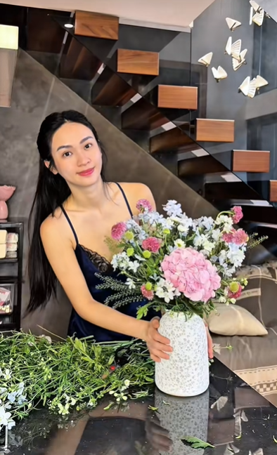 Chưa ai qua được Phương Oanh khoản này?- Ảnh 13. Chưa ai qua được Phương Oanh khoản này?- Ảnh 13.