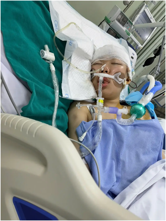 Đột quỵ ở tuổi 22, nữ điều dưỡng ở Thanh Ho&aacute; gi&agrave;nh giật 20% cơ hội sống: Được sống đ&atilde; l&agrave; điều may mắn!- Ảnh 2.