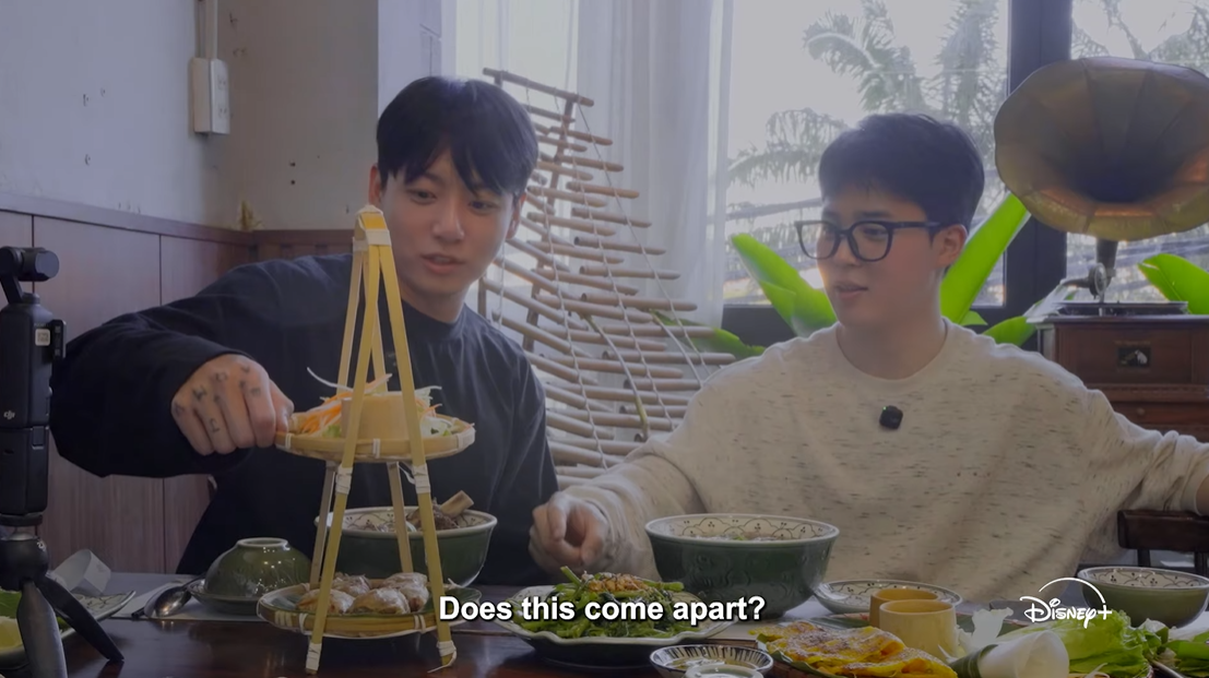 Sốc: Jungkook, Jimin (BTS) ở Đ&agrave; Nẵng ăn 1 bữa gọi 9 m&oacute;n to&agrave;n thịt v&agrave; hải sản- Ảnh 1.