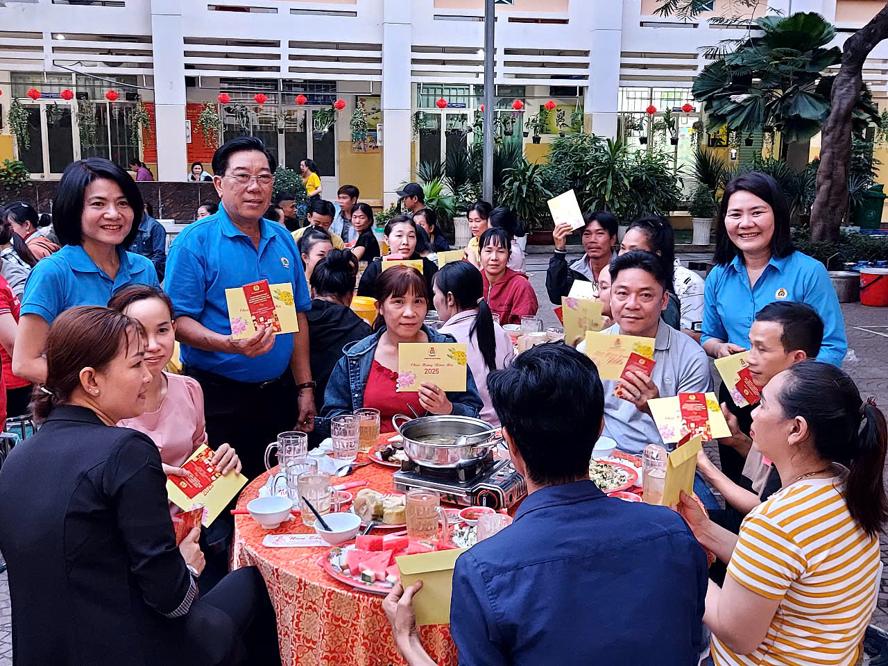 Thưởng Tết 2026: Nơi cao nhất 350 triệu đồng/người- Ảnh 1.