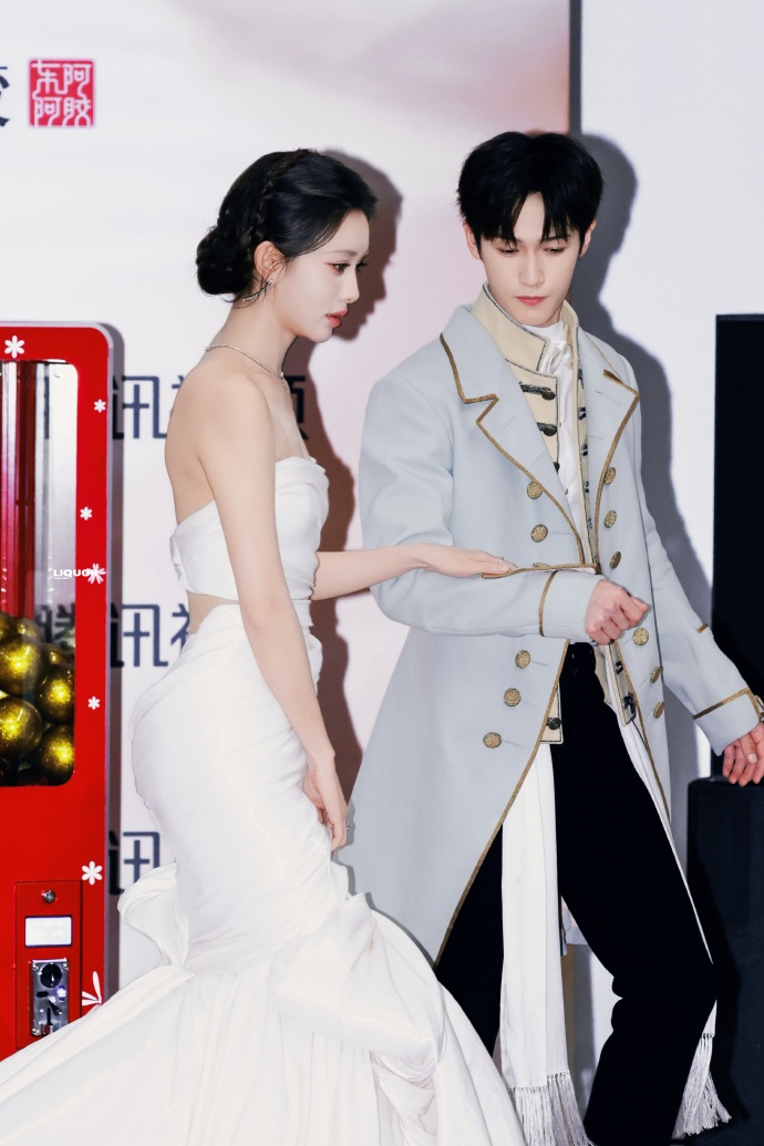 Cặp chị - em phim giờ v&agrave;ng lộ clip hẹn h&ograve; 4 ng&agrave;y liền, phản ứng sau đ&oacute; mới đ&aacute;ng b&agrave;n- Ảnh 4.