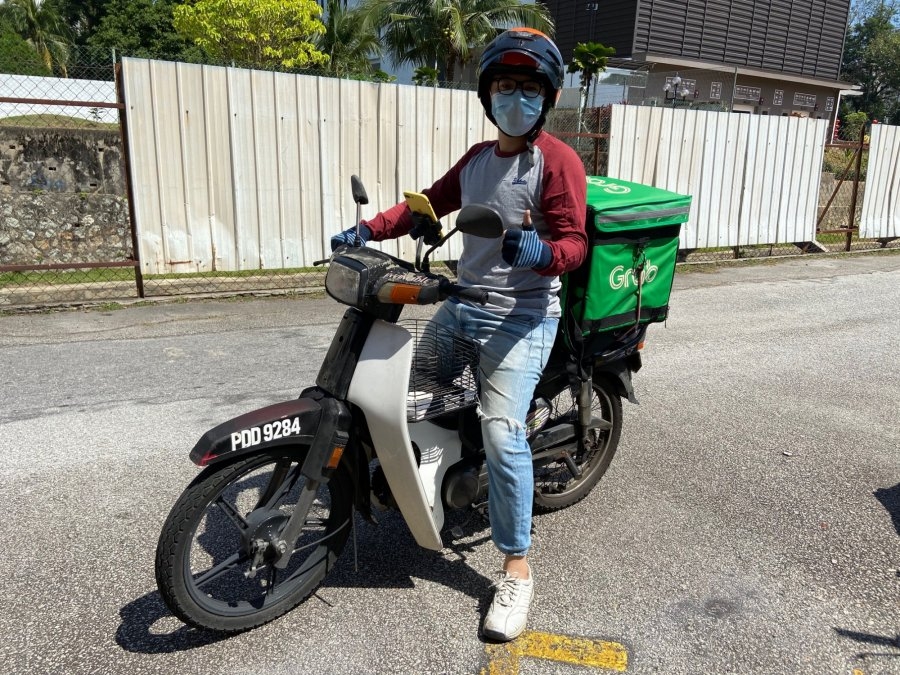 Shipper giao đồ ăn kiếm 117 triệu trong 2 th&aacute;ng, bức ảnh đ&iacute;nh k&egrave;m h&eacute; lộ b&iacute; mật đ&aacute;ng sợ- Ảnh 2.