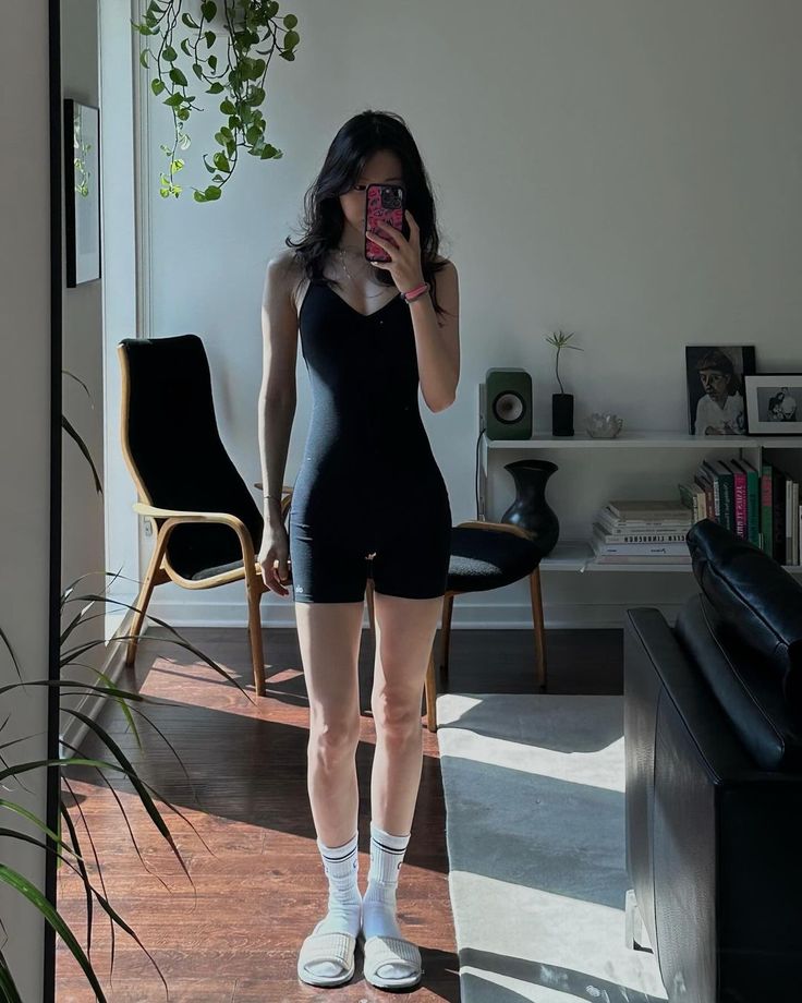 Từ chuyện c&ocirc; g&aacute;i 25 tuổi bị hoại tử v&igrave; ăn ức g&agrave; v&agrave; rau: Giảm c&acirc;n thế n&agrave;o mới đ&uacute;ng?- Ảnh 1.