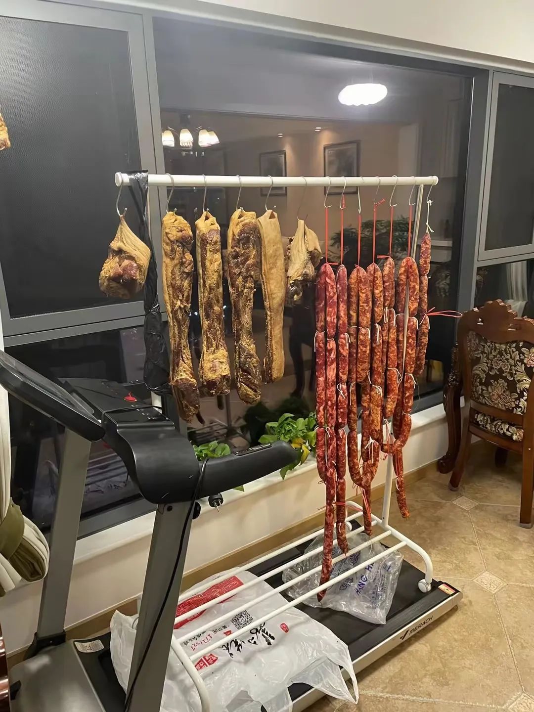 7 m&oacute;n đồ nh&igrave;n th&igrave; sang nhưng cực khổ khi vứt bỏ, t&ocirc;i mất cả năm mới dọn hết- Ảnh 6.