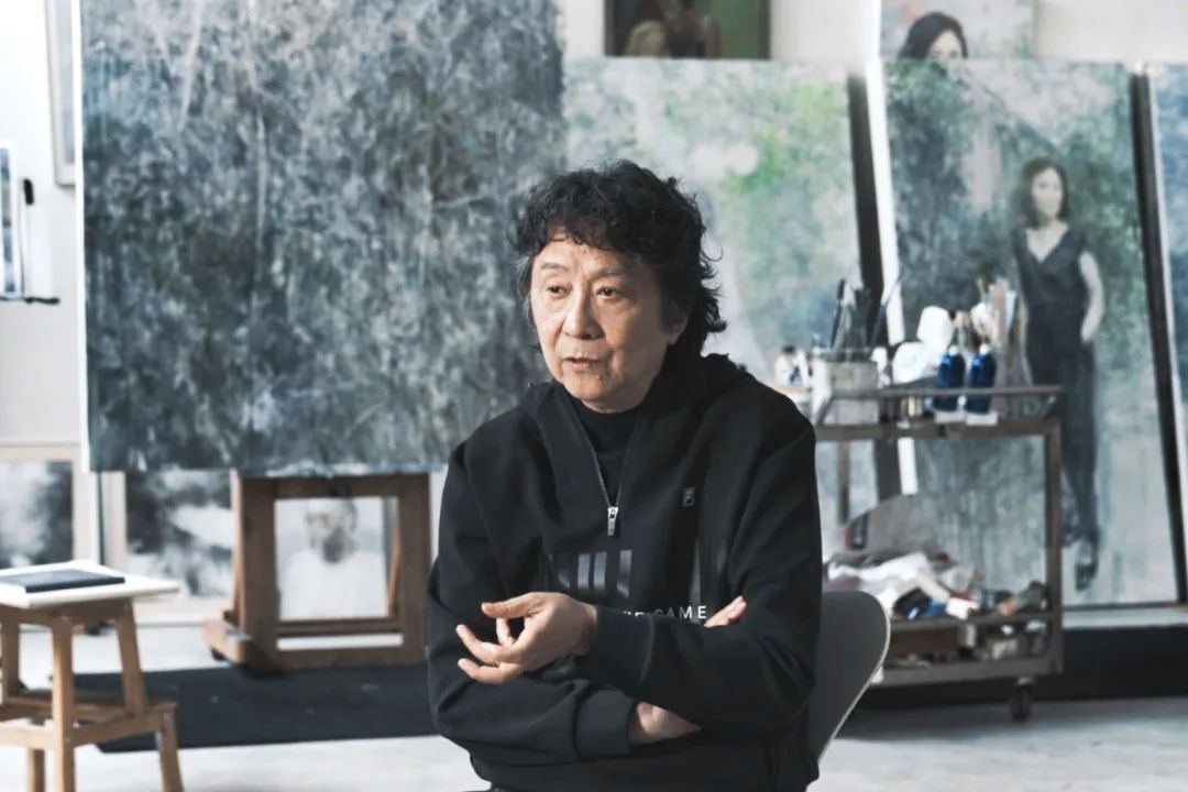 Nam nghệ sĩ x&acirc;y biệt thự ở ẩn, U80 sống &ldquo;lẻ b&oacute;ng&rdquo;: Kh&ocirc;ng nghỉ hưu, thức đến 4h s&aacute;ng l&agrave;m việc vẫn h&agrave;i l&ograve;ng- Ảnh 1.