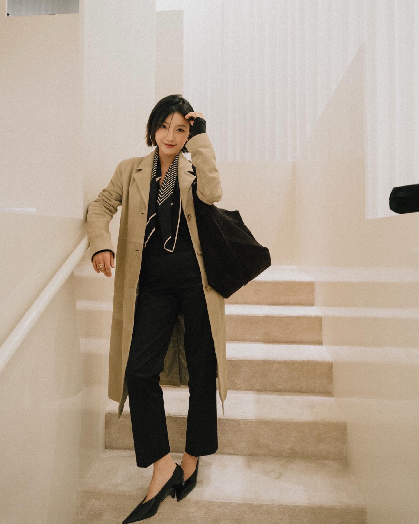 Mẹ t&ocirc;i bảo: Cứ mặc đồ đen theo 5 c&ocirc;ng thức n&agrave;y l&agrave; 