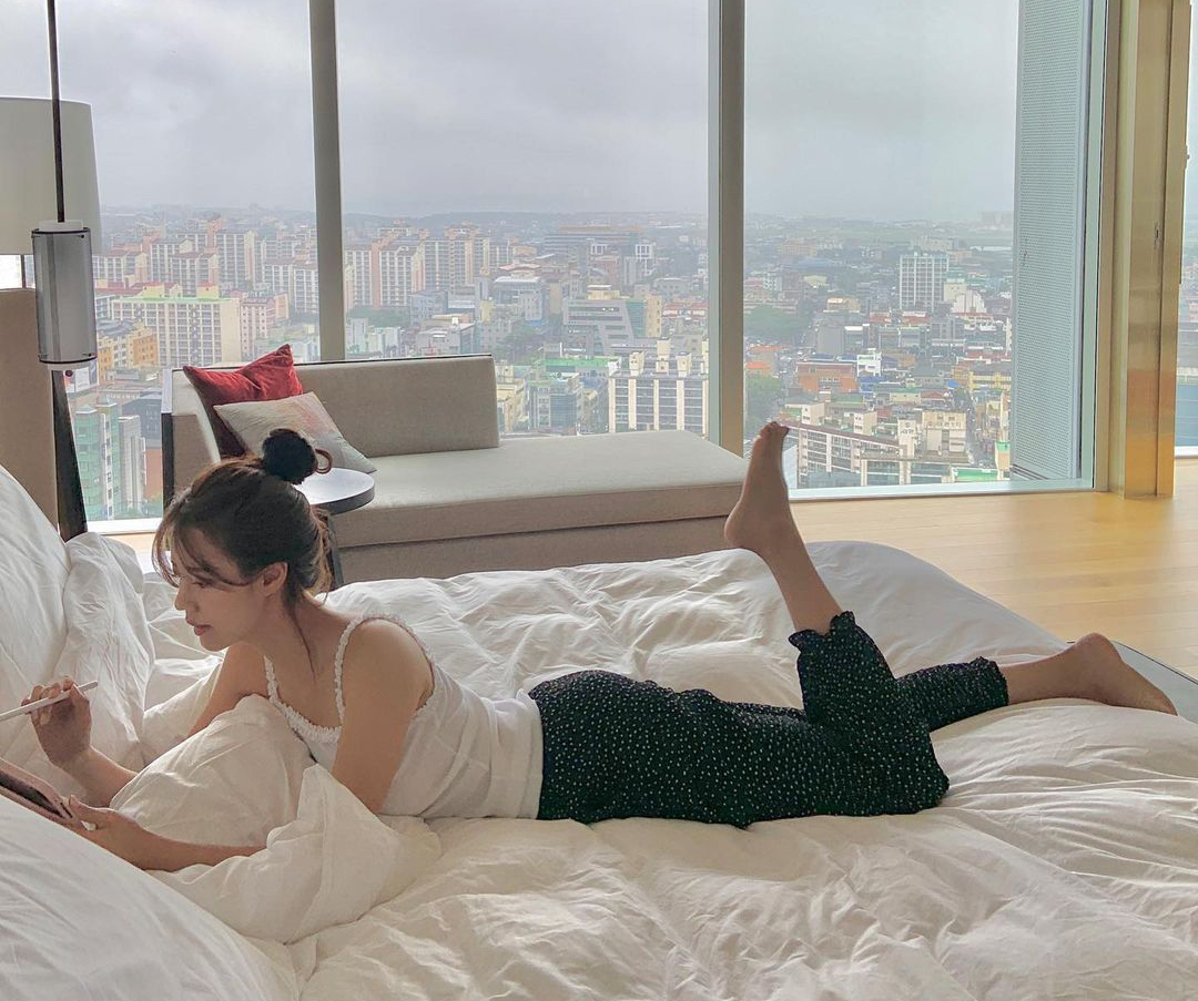 5 th&oacute;i quen tưởng "v&ocirc; thưởng v&ocirc; phạt" nhưng như bơm mỡ v&agrave;o th&acirc;n: Chị em sau tuổi 40 c&agrave;ng "thấm"- Ảnh 1.