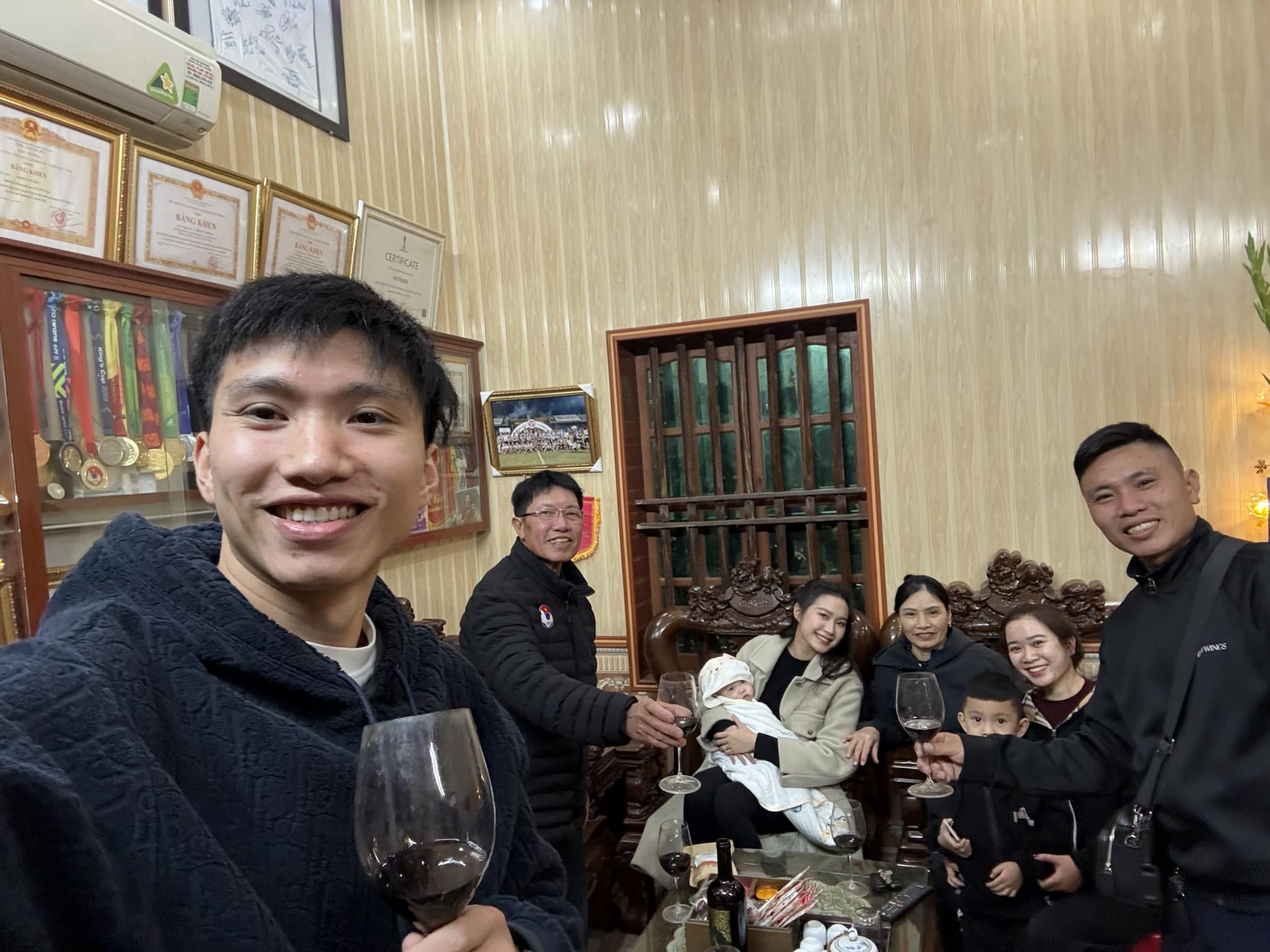 H&eacute; lộ mối quan hệ giữa Do&atilde;n Hải My v&agrave; gia đ&igrave;nh Đo&agrave;n Văn Hậu, liệu c&oacute; tốt đẹp?- Ảnh 2.