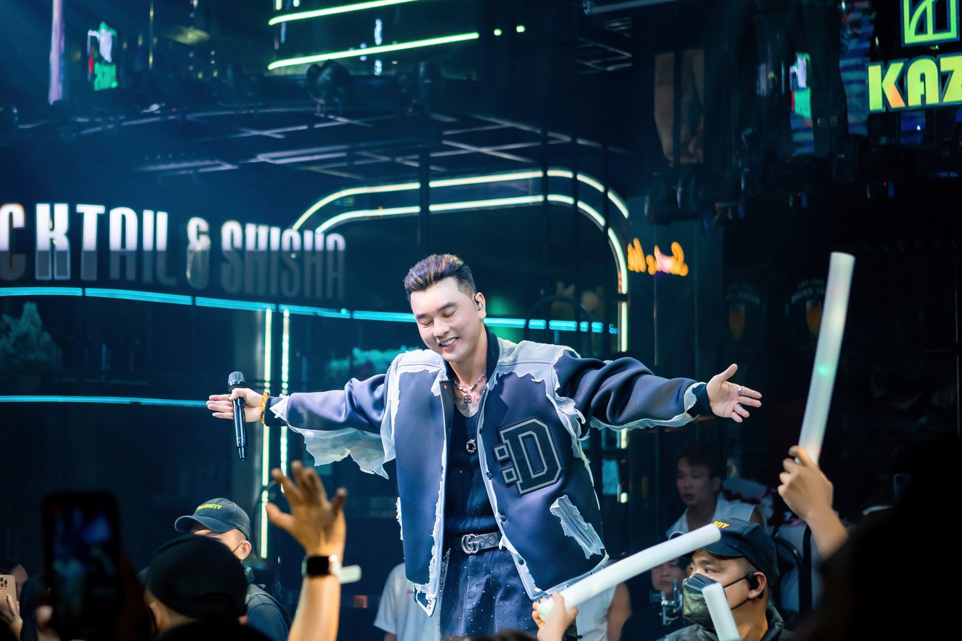 Chuyện g&igrave; xảy ra với Ưng Ho&agrave;ng Ph&uacute;c- Ảnh 3.