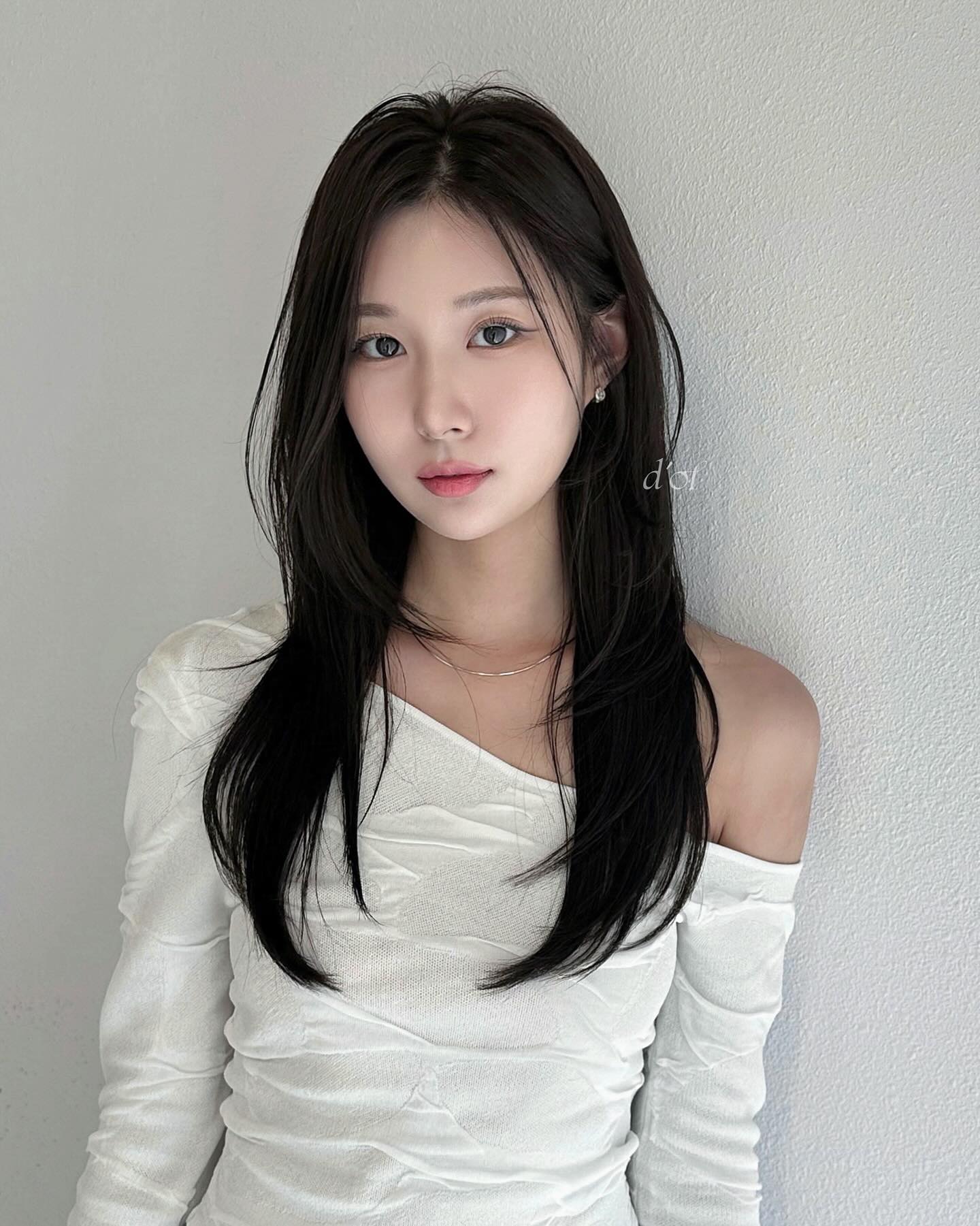 4 kiểu t&oacute;c d&agrave;i trẻ trung, nịnh mặt cho những ai kh&ocirc;ng th&iacute;ch cắt t&oacute;c ngắn- Ảnh 4.