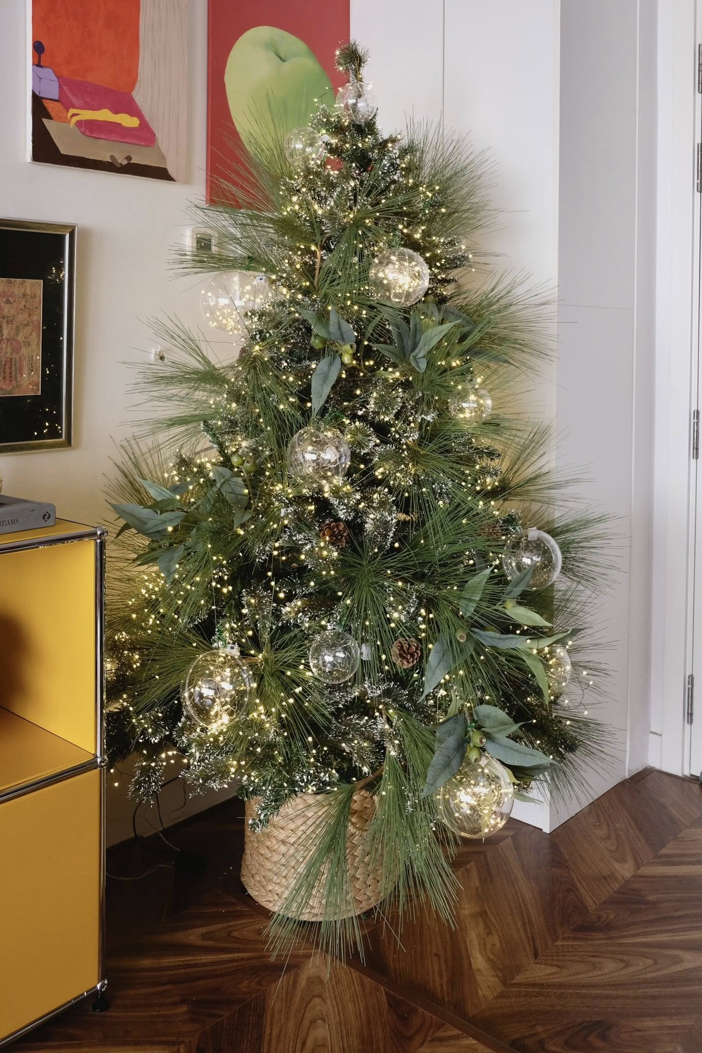 Nh&agrave; gi&agrave;u chơi Noel kiểu g&igrave;? Lộ diện c&acirc;y th&ocirc;ng của 1 ph&uacute; b&agrave; "giữ chuỗi đầu tư khủng", đẹp kh&ocirc;ng đối thủ- Ảnh 10.