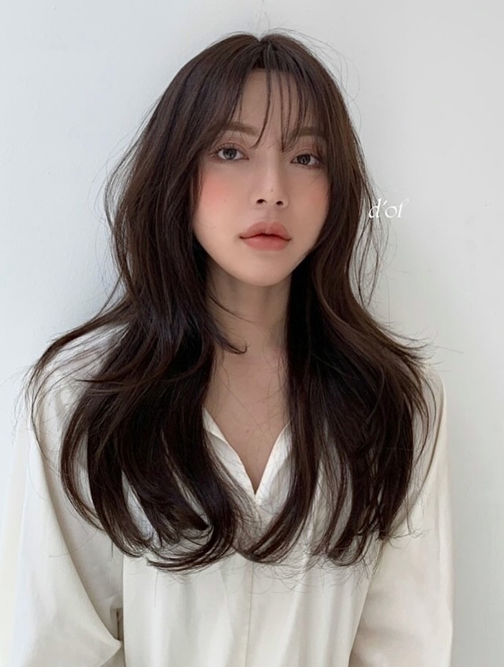 4 kiểu t&oacute;c d&agrave;i trẻ trung, nịnh mặt cho những ai kh&ocirc;ng th&iacute;ch cắt t&oacute;c ngắn- Ảnh 9.