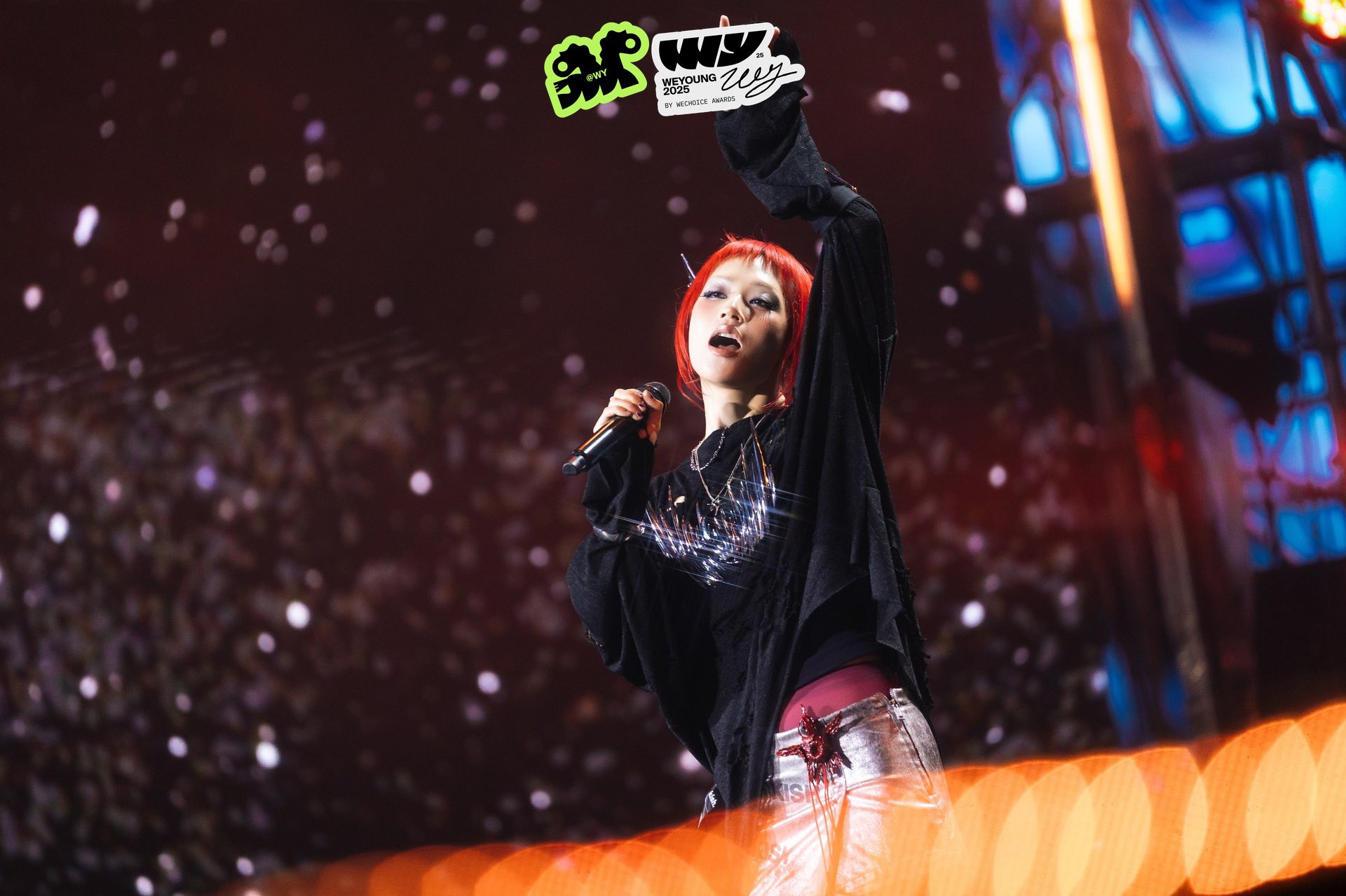 WeYoung 2025: Khi c&aacute;c nghệ sĩ trẻ l&agrave;m chủ s&acirc;n khấu v&agrave; toả s&aacute;ng bằng c&acirc;u chuyện &acirc;m nhạc của ch&iacute;nh m&igrave;nh- Ảnh 7.