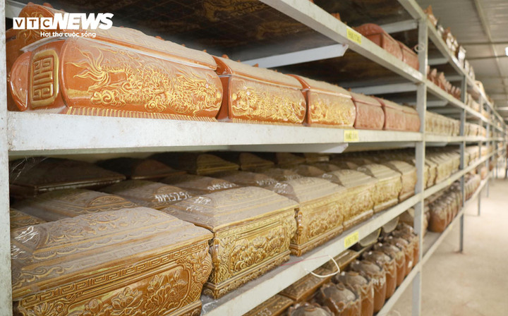 Hơn 1.800 bộ tro cốt v&ocirc; danh được đặt tạm bợ tại nghĩa trang lớn nhất Hải Ph&ograve;ng- Ảnh 11.