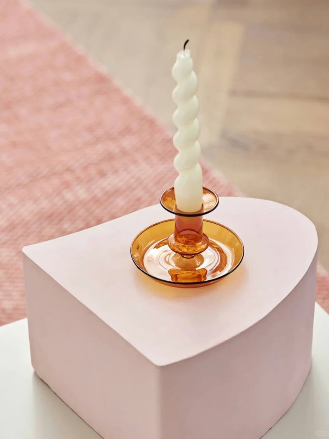 Tại sao nhiều người lại d&ugrave;ng nến để thanh tẩy vận xui cuối năm?- Ảnh 3.