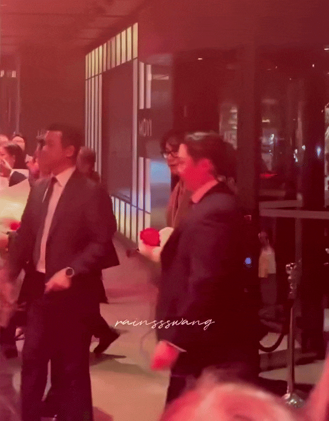 T&igrave;m ra người bắt được hoa cưới của Kim Woo Bin - Shin Min Ah- Ảnh 1.