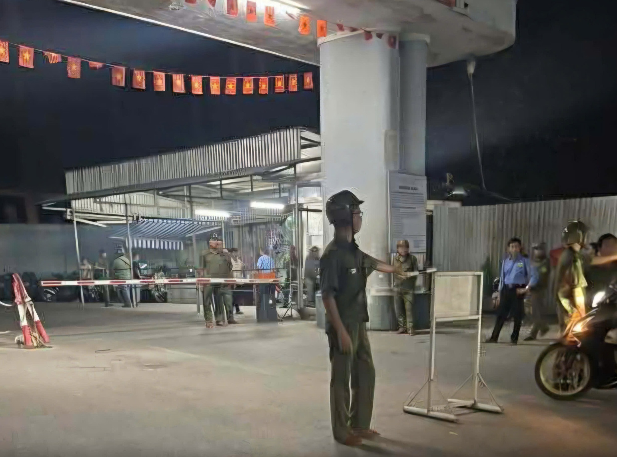 Nam bảo vệ 45 tuổi bị đ&acirc;m tử vong ở cổng bệnh viện: Ngỡ ng&agrave;ng lời khai của kẻ xuống tay- Ảnh 2.