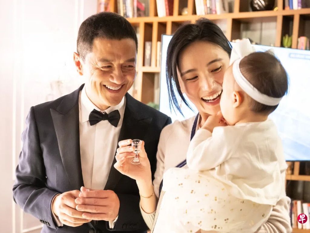 &ldquo;Qu&aacute;ch Tĩnh&rdquo; L&yacute; &Aacute; Bằng v&agrave; số tiền 26.000 tỷ chỉ trong 1 năm g&acirc;y sốc- Ảnh 4.