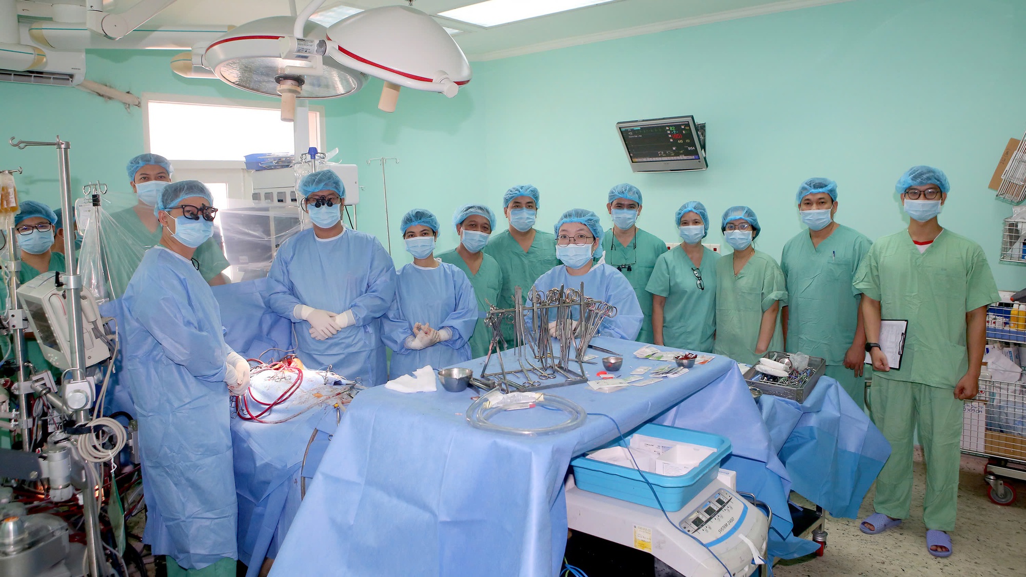 Bệnh viện thông tin về ca ghép gan và tim lấy từ người cho chết não tại TPHCM- Ảnh 2. Bệnh viện thông tin về ca ghép gan và tim lấy từ người cho chết não tại TPHCM- Ảnh 2.