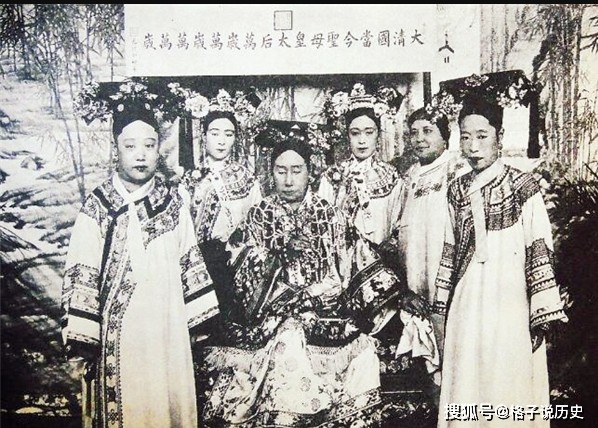 Ho&agrave;ng hậu ở ng&ocirc;i l&acirc;u nhất nh&agrave; Thanh: Kh&ocirc;ng một đ&ecirc;m thị tẩm trong 20 năm, được lịch sử gọi l&agrave; 