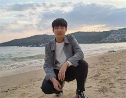 Nam sinh 18 tuổi vừa thi đại học xong ph&aacute;t hiện nhiễm HIV, bật kh&oacute;c th&uacute; nhận: 