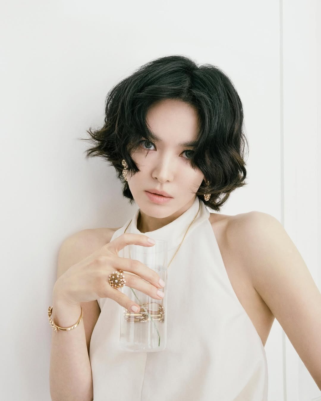 Kbiz 4 m&ugrave;a 4 đ&aacute;m cưới thế kỷ: Buồn nhất l&agrave; Song Hye Kyo, giờ đứng nh&igrave;n 2 t&igrave;nh cũ t&ecirc;n 