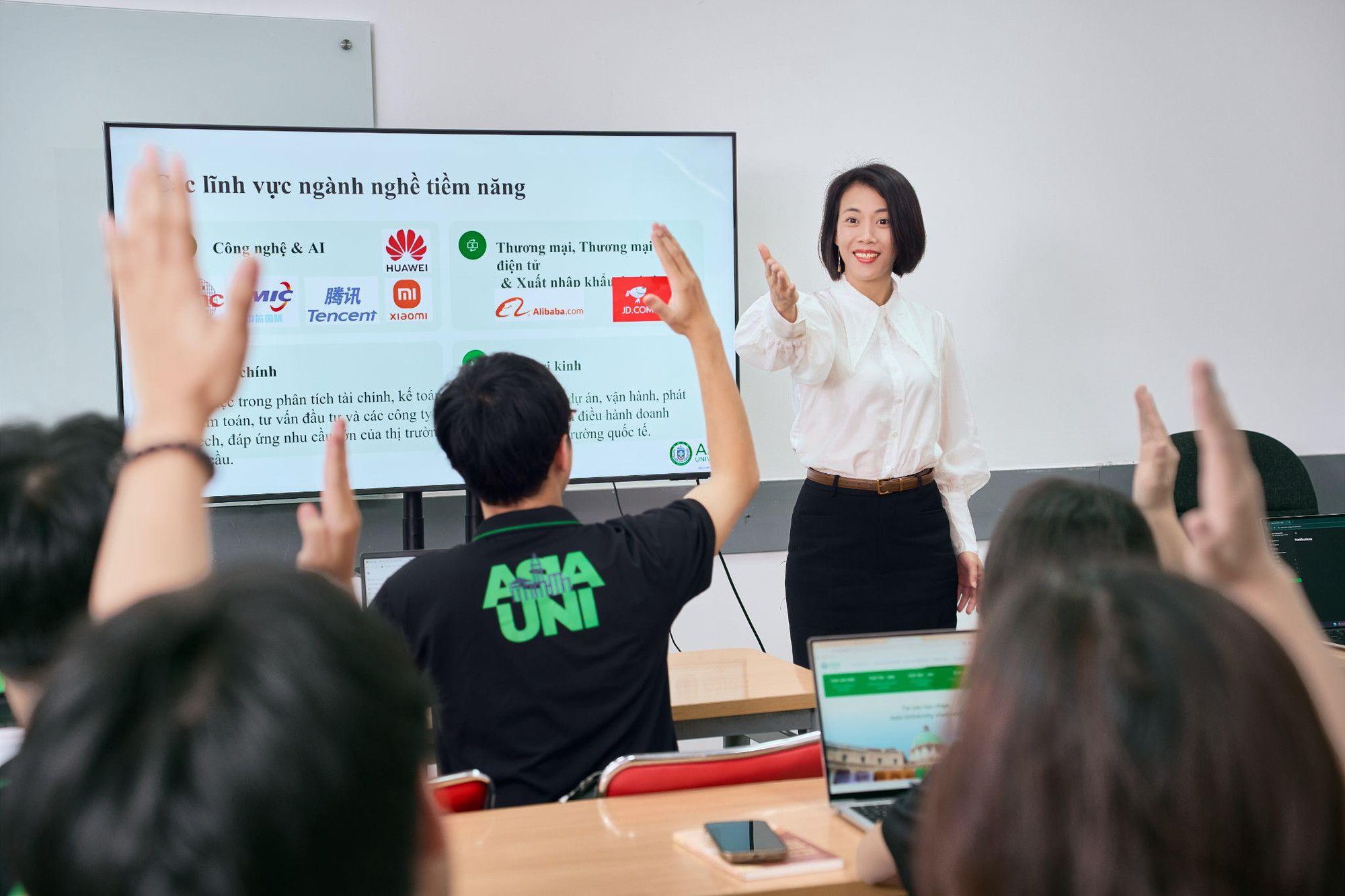 Kh&aacute;m ph&aacute; kh&ocirc;ng gian đậm m&agrave;u sắc c&ocirc;ng nghệ của Asia Vietnam tại H&agrave; Nội- Ảnh 3.