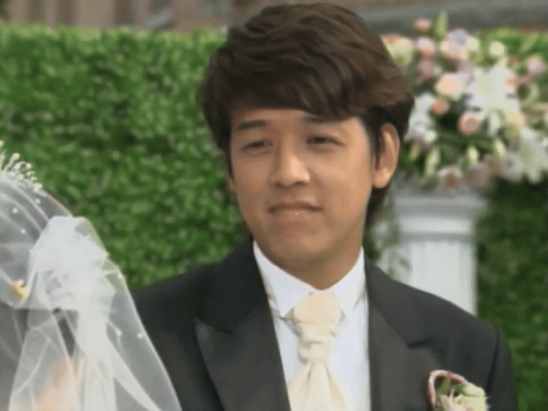 Ho&agrave;ng tử đ&aacute;nh vợ lần đầu c&ocirc;ng khai diện mạo b&agrave; x&atilde; k&eacute;m 19 tuổi tr&ecirc;n truyền h&igrave;nh sau 5 năm giấu k&iacute;n- Ảnh 7.