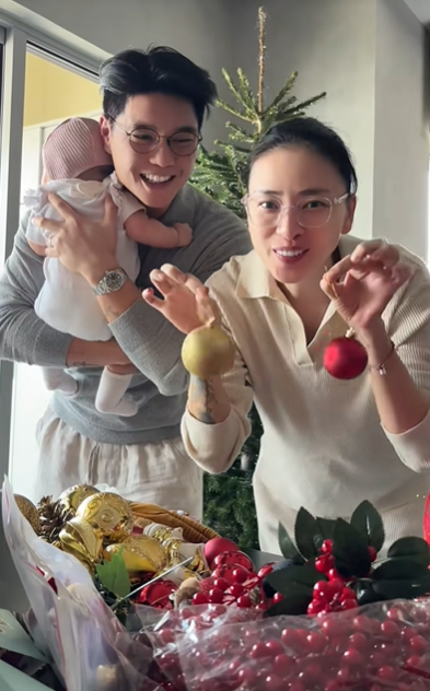 Nh&agrave; gi&agrave;u chơi Noel kiểu g&igrave;? Lộ diện c&acirc;y th&ocirc;ng của 1 ph&uacute; b&agrave; "giữ chuỗi đầu tư khủng", đẹp kh&ocirc;ng đối thủ- Ảnh 4.