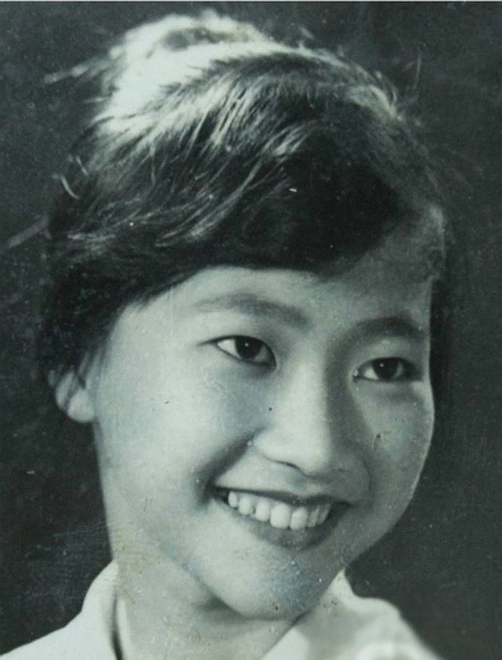 Việt Nam c&oacute; duy nhất 1 mỹ nh&acirc;n được mệnh danh "ngọc kh&ocirc;ng tỳ vết", nhan sắc độc bản 100 năm nữa vẫn l&agrave; huyền thoại- Ảnh 1.