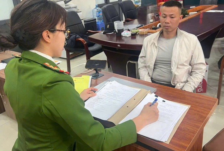 Tạm giữ t&agrave;i xế sử dụng ma tu&yacute; l&aacute;i &ocirc; t&ocirc; g&acirc;y tai nạn li&ecirc;n ho&agrave;n ở H&agrave; Nội- Ảnh 1.