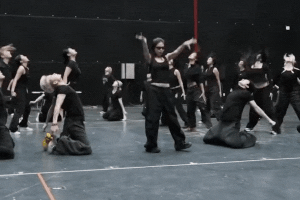 Jennie nhảy solo chưa bao giờ biết mệt l&agrave; g&igrave;!- Ảnh 3.